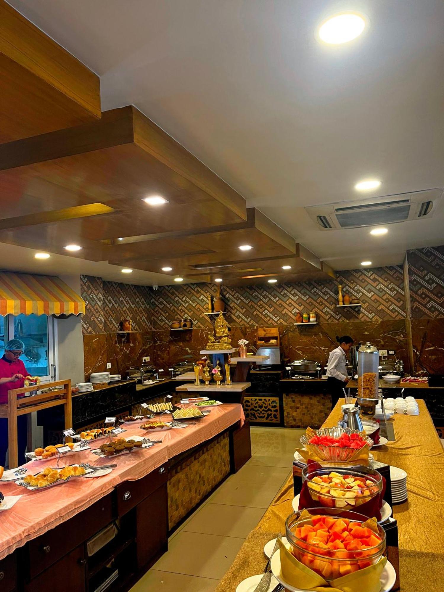 Yatri Suites And Spa Catmandu Exterior foto