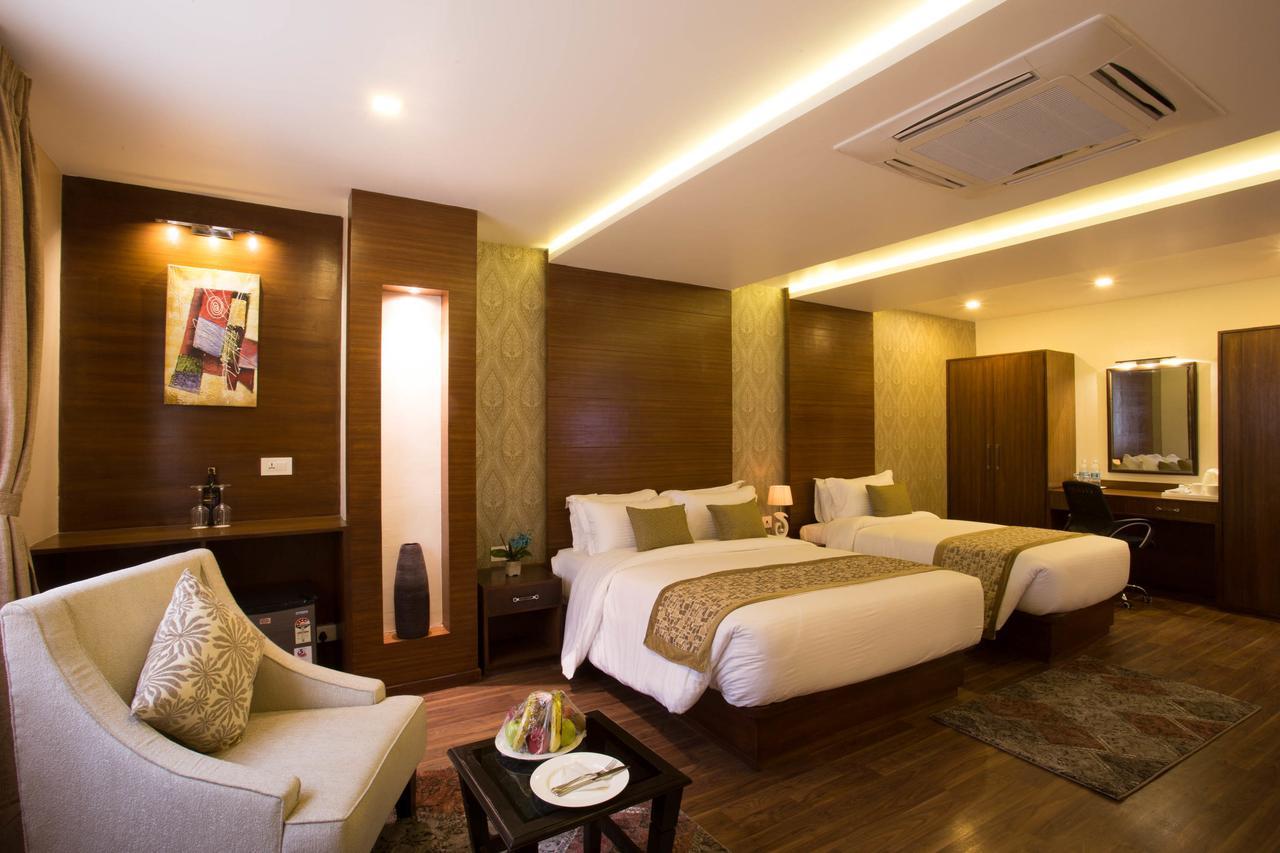 Yatri Suites And Spa Catmandu Exterior foto